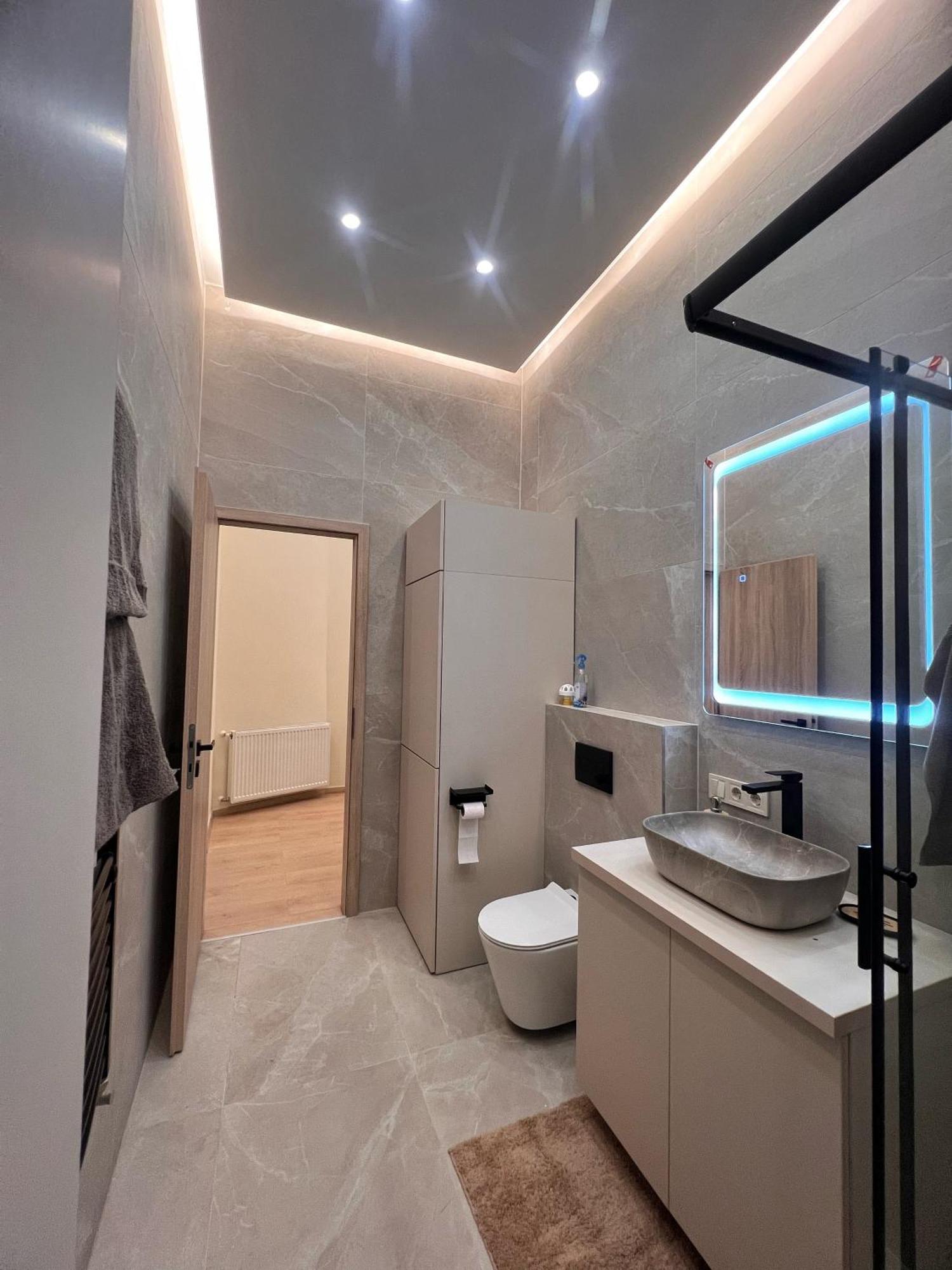 Hubner Apartment Budapest Exteriör bild